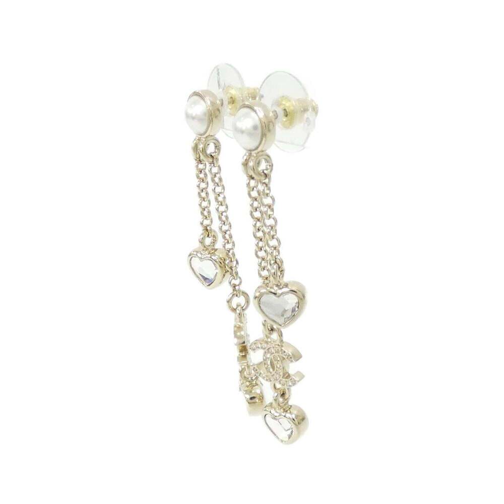 CHANEL White Earrings - Picture 2 of 3